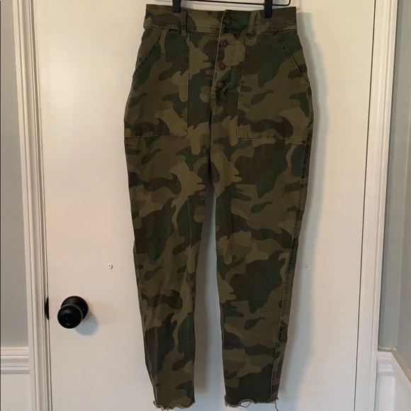 hollister camo jeans